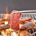 Yakiniku Horumon Onza Raisu - お肉は、サロマ牛、黒毛和牛などを使用し、肉質の良いお肉をご堪能頂けます。