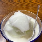 Horumon Yaki Kurumi - 棟方アイス牛乳がけ