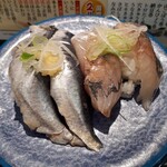 大江戸 - いわし２貫１８０円・あじ２貫１８０円