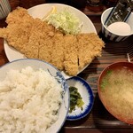 甚兵衛 - チキンカツ定食