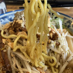 自家製麺 手もみラーメン 来楽軒 - 麺