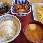 Gamagoori Hiroishi Shokudou - 注文品 中ライスと白味噌汁 300円