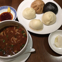 青菜 丸の内ブリックスクエア店 - ランチ　坦々麺ハーフと包子セット 1100円