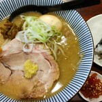 灼味噌らーめん 八堂八 - 味玉味噌 1000円、日替飯 400円、節分の日の日替飯は「さんくち恵方巻」になります