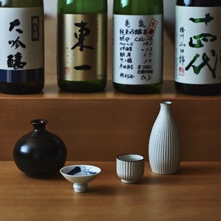 丰富多彩的饮料。享受葡萄酒、日本酒×料理的配对