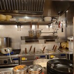 味噌ラーメン百庵 - 一杯ずつ丁寧に作られるスープ。