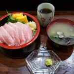 海の幸　翔 - すなずり・中おち丼 2,400円 味噌汁付き