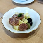 sakuraya-cafe - チーズとオリーブとサラミのマリネ
