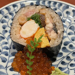 酒肴場 屯 - 恵方巻〜いくら添え〜¥250