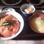 まるよし食堂 - 中トロ漬け丼