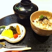 割烹 武田 - タコの釜飯とお味噌汁