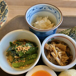 お料理 ちゃとら - 右の山椒シメジは、「こなん」からの引き続きメニュー。