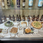 やぶ国 - おつまみもいろいろあるけど昭和感。