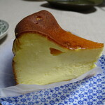 カヌレと焼き菓子専門店 galbe - バスクチーズケーキ