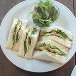 ベーコン・レタス・卵サンド＆サラダ　￥６８０