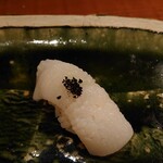 ともえ寿司 - 槍イカ・イカ墨の塩（久慈浜）