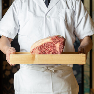 肉本来の深い味わいを楽しめる様に厳選した和牛を使用