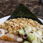 自家製麺 ら～めん かり屋 - 海老の天かす