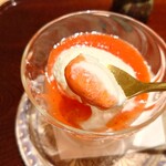 日本料理 柳燕 - 手作りミルクアイスとあまおうのソース