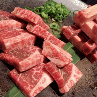 焼肉・しゃぶしゃぶ たちばな ヒルトンプラザイースト店 - ローストと牛タン