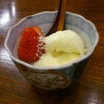 滋味 康月 - カリフラワーのアイスクリーム