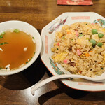 大衆中華 ながづき - 焼飯とスープ