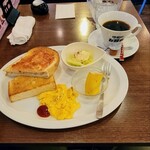 喫茶店 友路有 - バター＆ジャムトーストセット、ドリンクはホットコーヒー