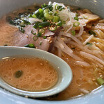 Gouya - 白みそラーメンのスープ