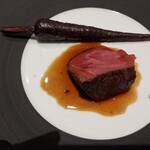 馳走西健一 - 榊山牛ロースト　黒人参