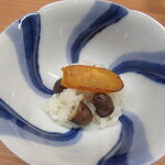 一本杉 川嶋 - ムカゴ飯蒸し　カラスミ載せ