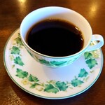 かふぇ もくれんの樹 - ○二杯目のコーヒー
ポットに2杯分もある❕
これはお得だよねえ～

しかも香りも良く
奥深い苦味と爽やかな酸味。

美味しい味わいの珈琲だった。