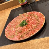 しゃぶしゃぶ KINTAN 代官山本店 - 日本一のサーロイン・ユッケ
                    ハーフ＆ハーフ