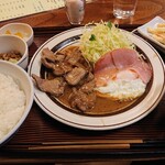 つるかめ食堂 - 日替わり定食  900円 + 納豆 100円