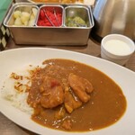 元町チキンカレーのお店 パルフェ - 