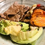 ミンズヤード - 夕飯に余ったお肉と野菜を焼いていただきました。