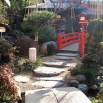 とうふ屋うかい 鷺沼店 - うかい中庭