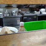 信濃路 - 厨房をのぞき見