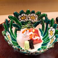 赤坂 菊乃井 - ⚫向付 「明石天然鯛　鮪　黄身醤油　あしらい一式」