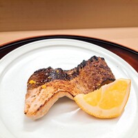 赤坂 菊乃井 - ●焼物「塩鰤の酒焼  辛味大根  土佐醤油」