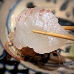 温石 - ガッツリ厚切り。杉山さん曰く、別次元の個体、モチ平目と言いたい。甘み旨み、最高！