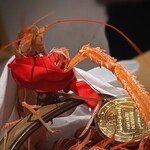 温石 - ゴールドメダルをガッツリ掴んだアカザ海老。チョコだけど・・・(笑)