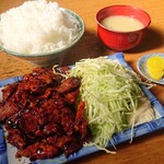 Hikoshiyanshiyokudou - ミックス定食。肉量２倍。ご飯大盛。