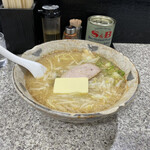 Ramen Hachiryuu - みそバターラーメン