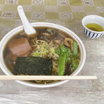 吾妻庵 - 料理写真:ラーメンとお茶が蕎麦屋ですね♪