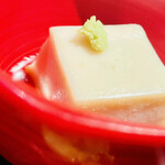 麹蔵 - 【ジーマーミ豆腐】落花生を混ぜ込んだモチモチ食感の豆腐