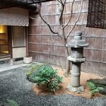 Muromachi Wakuden - 中庭
