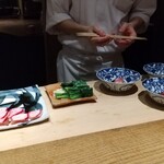 室町 和久傳 - 盛り付け風景