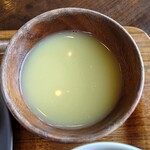 ハロッズ - ○スープ
市販のコーンスープで薄味な印象。
粉末5杯分から何杯分とれるかな？（笑）
