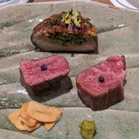 新門前 米村 - お肉料理はハンバーグかローストビーフどちらかを選びます。　私はローストビーフで。まるでレアステーキのよう