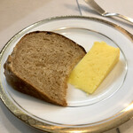 神戸牛炉釜炭焼ステーキ銀座一宮 - パン＆バター